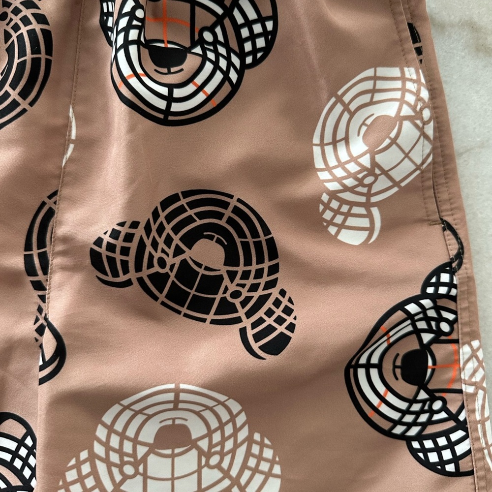 Burberry Tan Shorts with Graphic Pattern - Picture 5 of 5